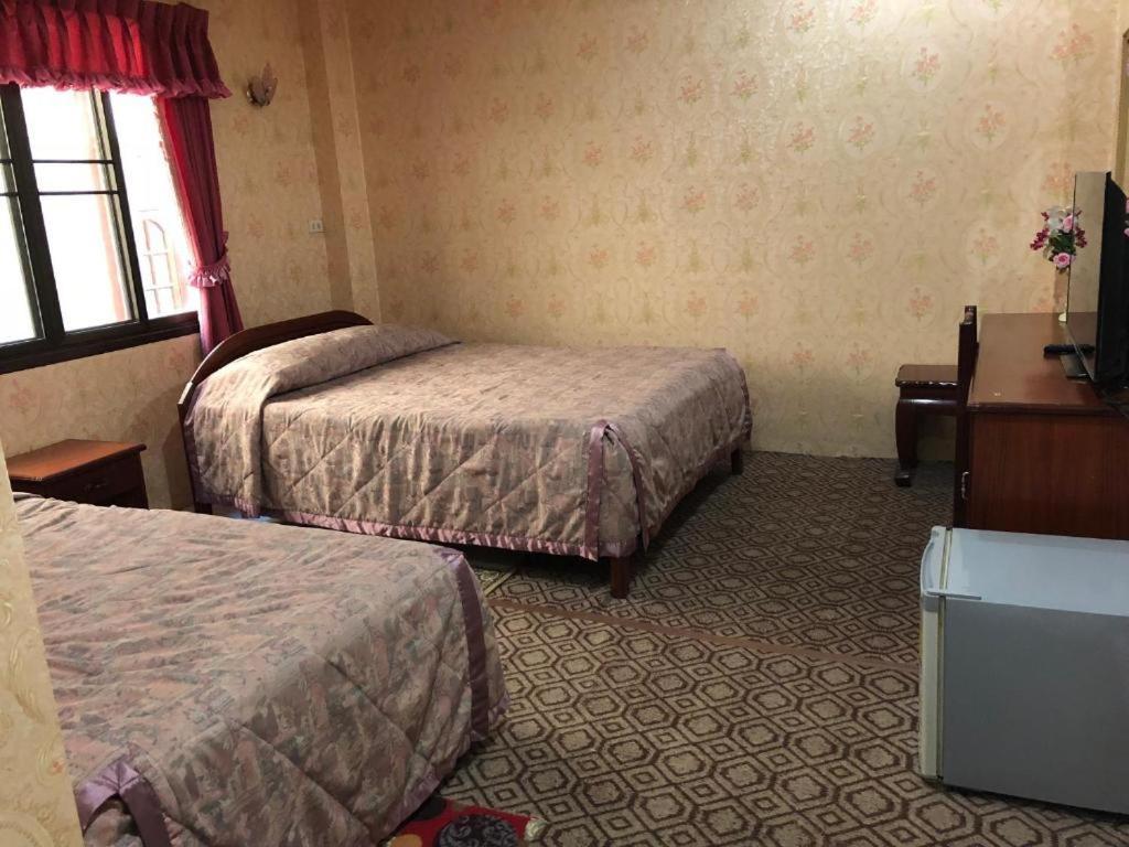 Thaveesinh Hotel Ban Houayxay Exterior foto