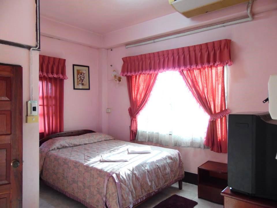 Thaveesinh Hotel Ban Houayxay Exterior foto