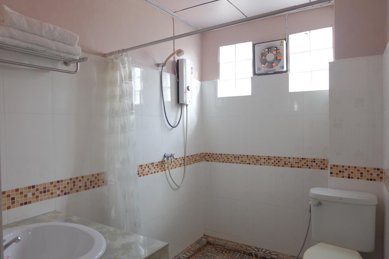 Thaveesinh Hotel Ban Houayxay Exterior foto